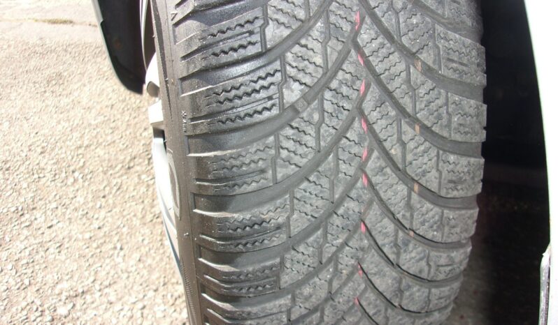 VOLKSWAGEN Golf Plus  | FWD (przód) | Manualna | 102 KM | Srebrny full