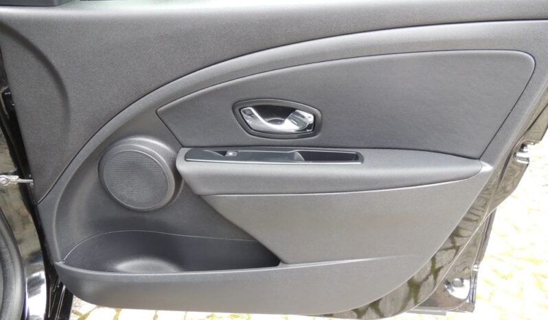 RENAULT Megane  | FWD (przód) | Manualna | 115 KM | Czarny full