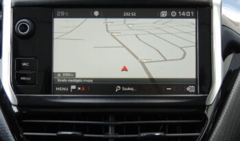 PEUGEOT 2008  | FWD (przód) | Manualna | 130 KM | Zielony full