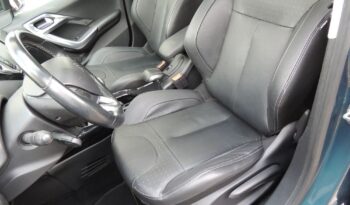 PEUGEOT 2008  | FWD (przód) | Manualna | 130 KM | Zielony full