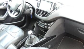 PEUGEOT 2008  | FWD (przód) | Manualna | 130 KM | Zielony full