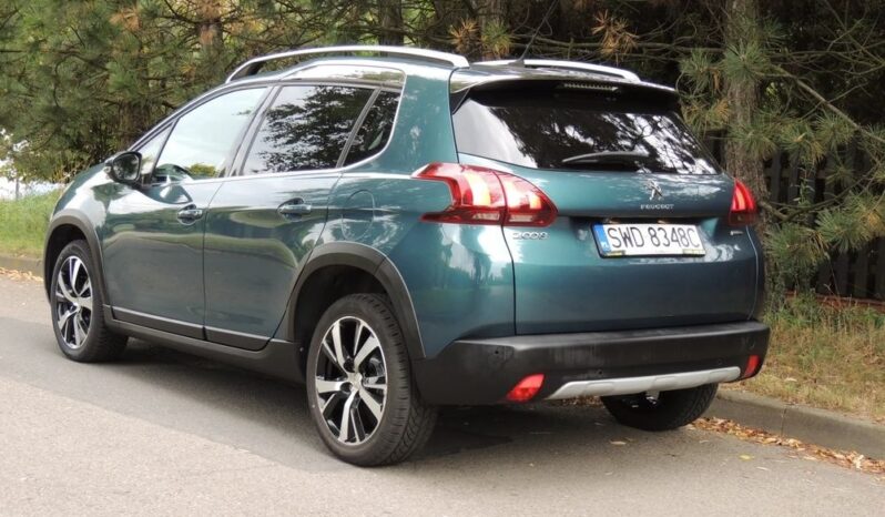 PEUGEOT 2008  | FWD (przód) | Manualna | 130 KM | Zielony full