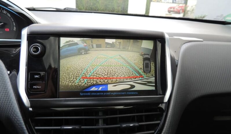 PEUGEOT 2008  | FWD (przód) | Manualna | 130 KM | Zielony full