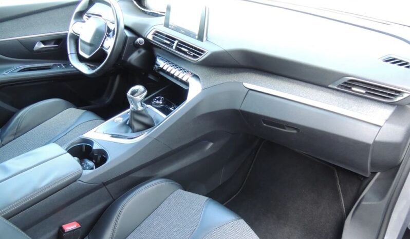PEUGEOT 3008  | FWD (przód) | Manualna | 130 KM | Szary full