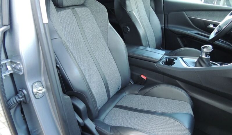 PEUGEOT 3008  | FWD (przód) | Manualna | 130 KM | Szary full