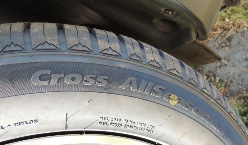 PEUGEOT 3008  | FWD (przód) | Manualna | 130 KM | Szary full