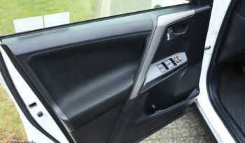 TOYOTA RAV4  | FWD (przód) | Manualna | 143 KM | Biały full