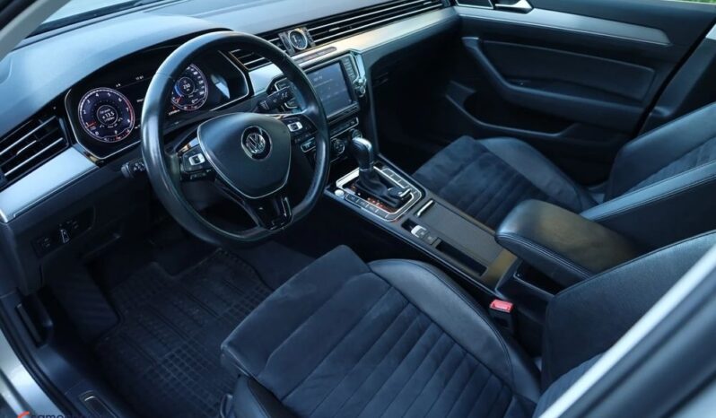 VOLKSWAGEN Passat  | FWD (przód) | Automatyczna | 220 KM | Beżowy full