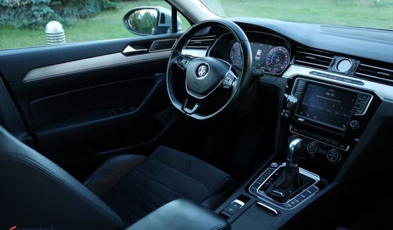VOLKSWAGEN Passat  | FWD (przód) | Automatyczna | 220 KM | Beżowy full