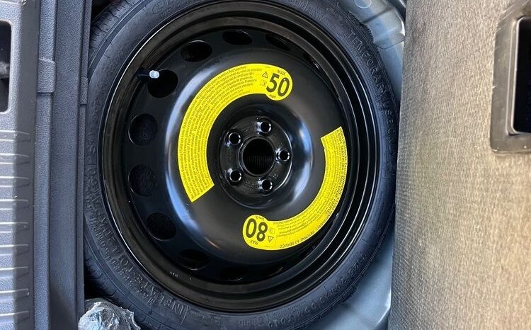 SEAT Arona  | FWD (przód) | Manualna | 110 KM | Zielony full