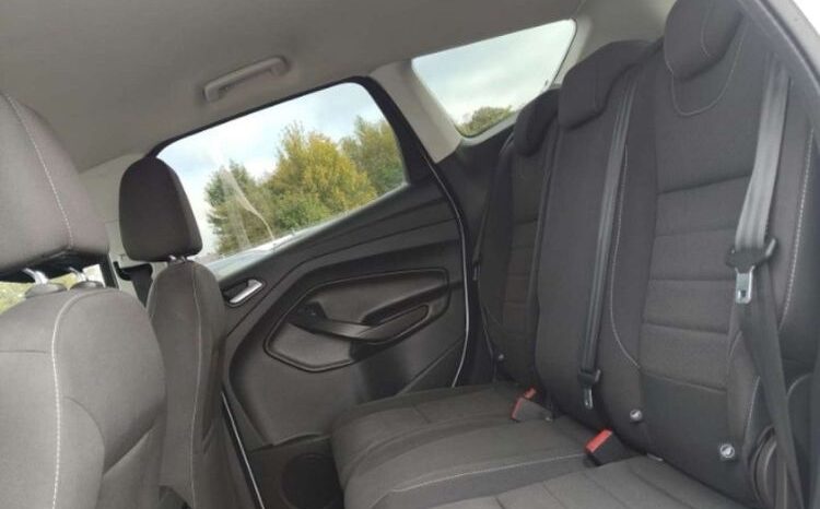 FORD Kuga  | FWD (przód) | Manualna | 150 KM | Biały full