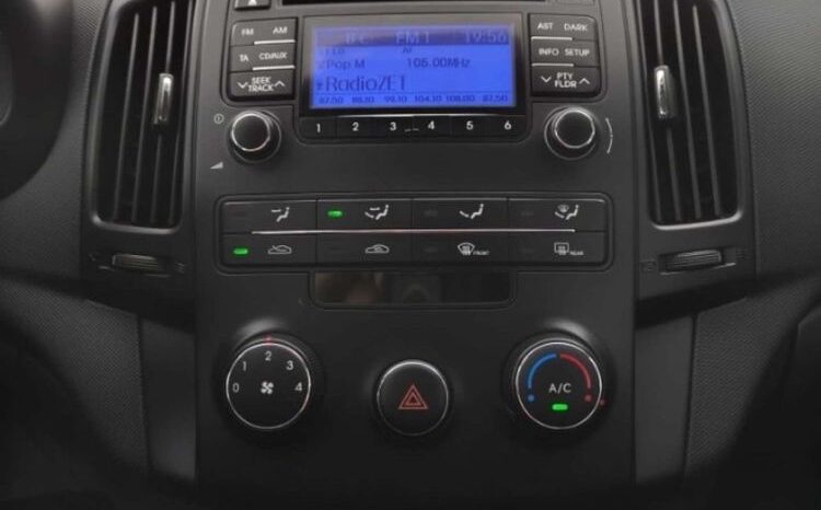 HYUNDAI I30  | FWD (przód) | Manualna | 109 KM | Czarny full