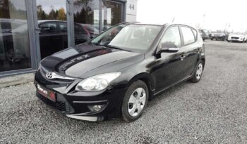 HYUNDAI I30  | FWD (przód) | Manualna | 109 KM | Czarny full