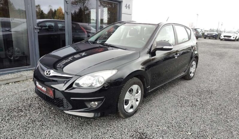 HYUNDAI I30  | FWD (przód) | Manualna | 109 KM | Czarny full
