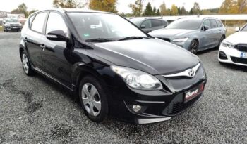 HYUNDAI I30  | FWD (przód) | Manualna | 109 KM | Czarny full