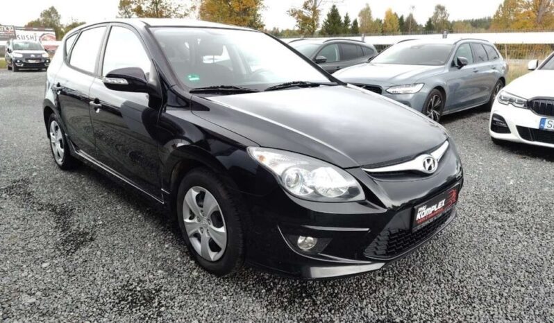HYUNDAI I30  | FWD (przód) | Manualna | 109 KM | Czarny full