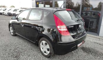 HYUNDAI I30  | FWD (przód) | Manualna | 109 KM | Czarny full