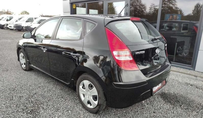HYUNDAI I30  | FWD (przód) | Manualna | 109 KM | Czarny full