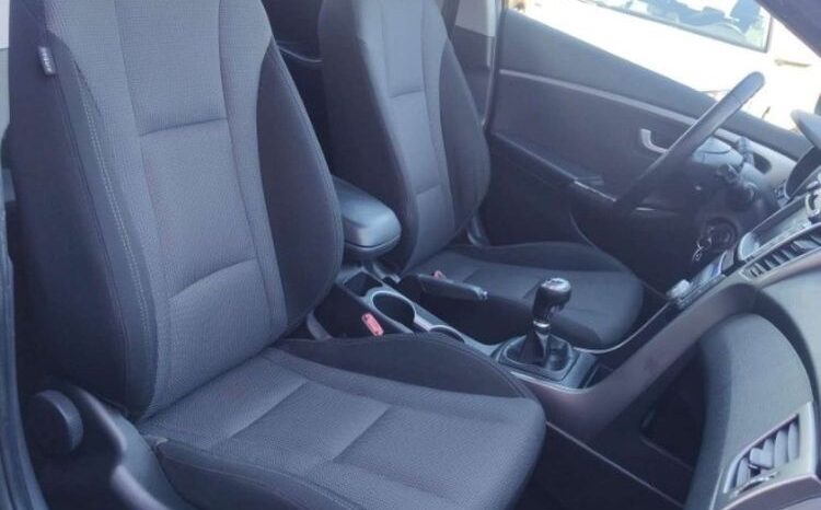 HYUNDAI I30  | FWD (przód) | Manualna | 110 KM | Czarny full