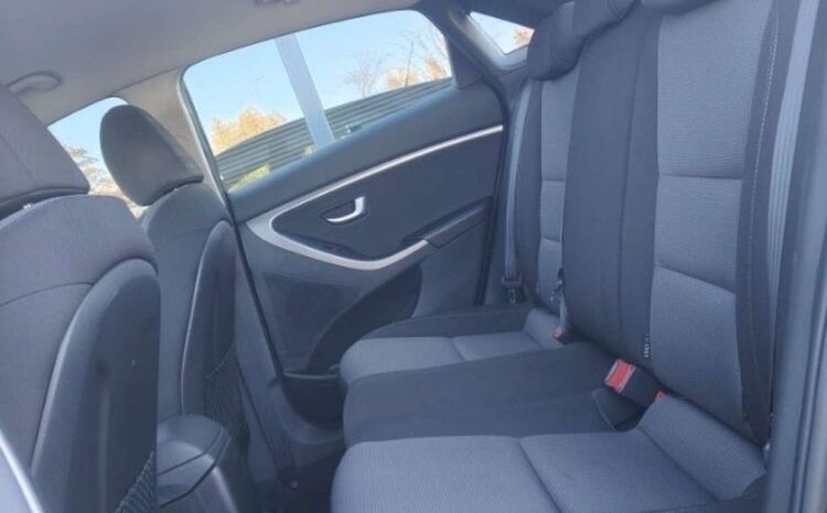 HYUNDAI I30  | FWD (przód) | Manualna | 110 KM | Czarny full