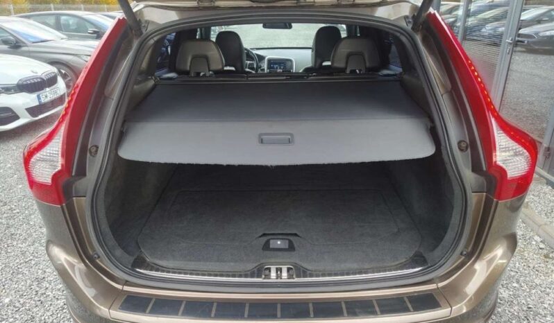 VOLVO XC 60 | 4×4 (stały) | Automatyczna | 215 KM | Brązowy full