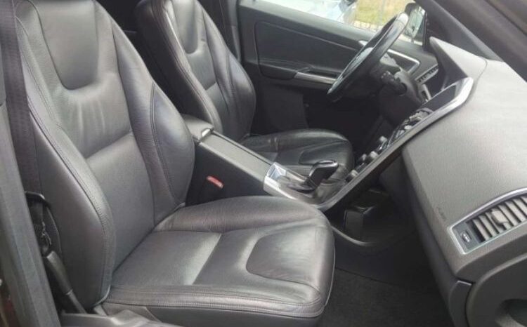 VOLVO XC 60 | 4×4 (stały) | Automatyczna | 215 KM | Brązowy full