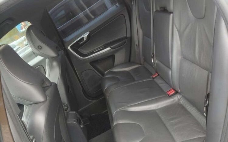 VOLVO XC 60 | 4×4 (stały) | Automatyczna | 215 KM | Brązowy full