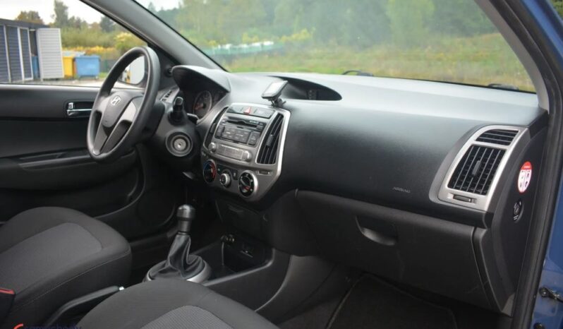 HYUNDAI i20  | FWD (przód) | Manualna | 85 KM | Niebieski full