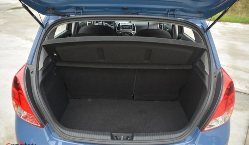 HYUNDAI i20  | FWD (przód) | Manualna | 85 KM | Niebieski full