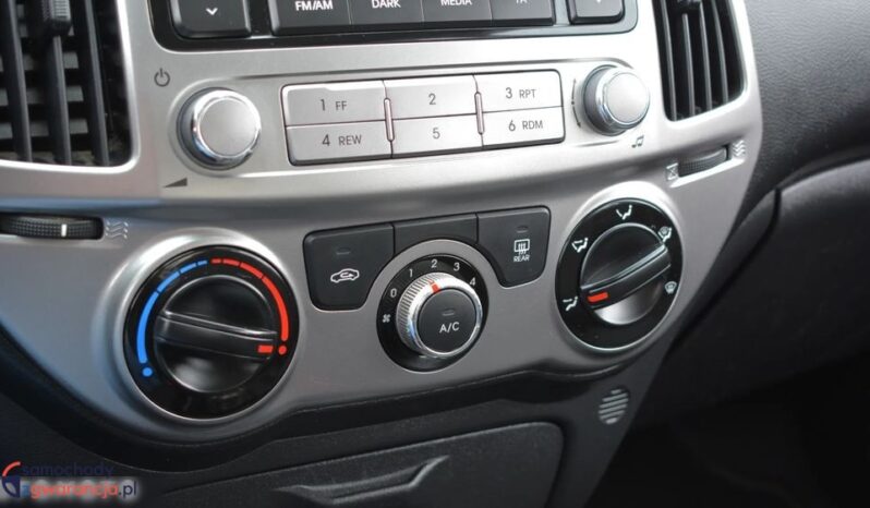HYUNDAI i20  | FWD (przód) | Manualna | 85 KM | Niebieski full