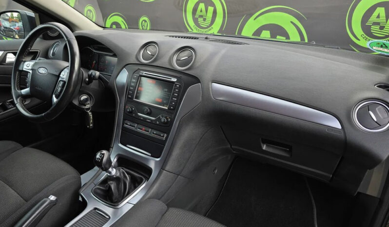 FORD Mondeo  | FWD (przód) | Manualna | 140 KM | Czarny full
