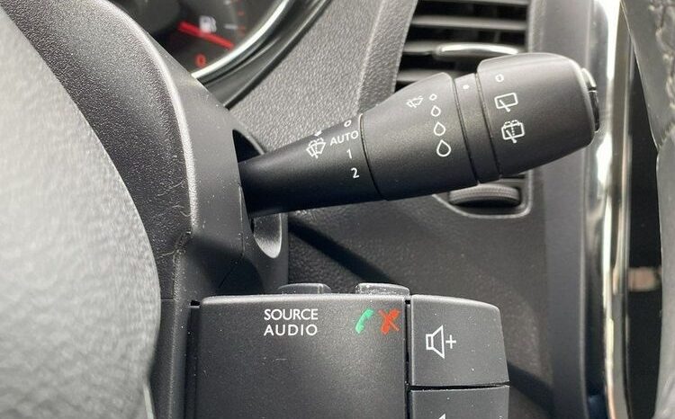 RENAULT Captur  | FWD (przód) | Manualna | 90 KM | Niebieski full