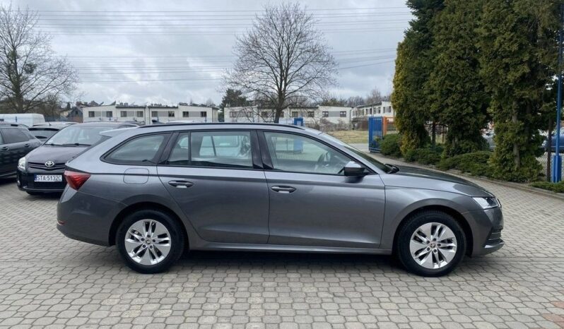 SKODA Octavia  | FWD (przód) | Automatyczna | 150 KM | Szary full