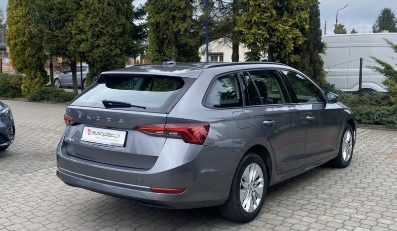 SKODA Octavia  | FWD (przód) | Automatyczna | 150 KM | Szary full