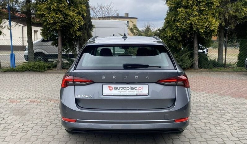 SKODA Octavia  | FWD (przód) | Automatyczna | 150 KM | Szary full