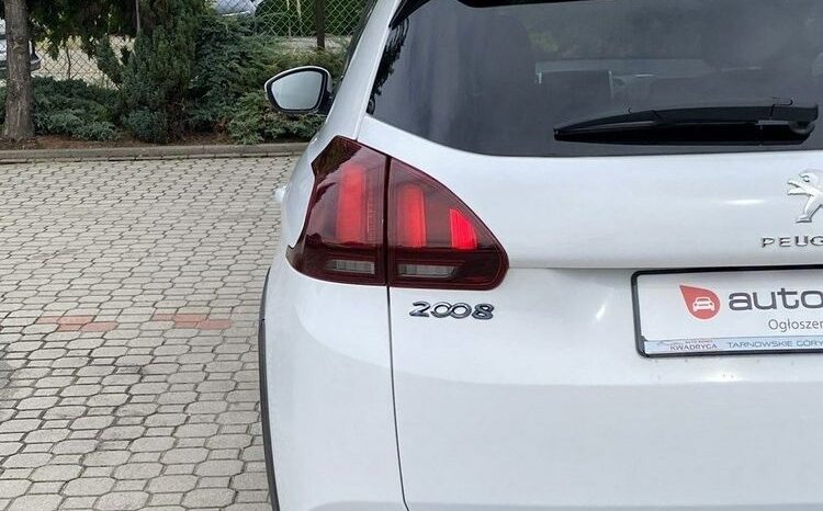 PEUGEOT 2008  | FWD (przód) | Manualna | 102 KM | Biały full