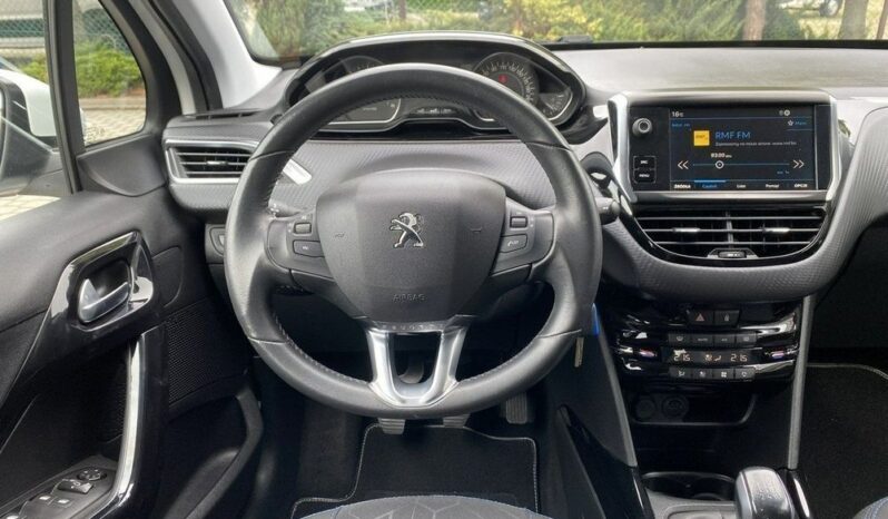 PEUGEOT 2008  | FWD (przód) | Manualna | 102 KM | Biały full