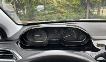 PEUGEOT 2008  | FWD (przód) | Manualna | 102 KM | Biały full