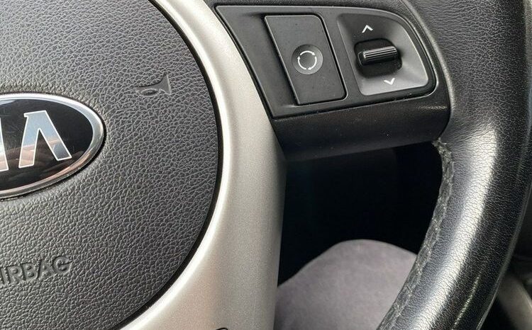 KIA Venga  | FWD (przód) | Manualna | 90 KM | Czarny full