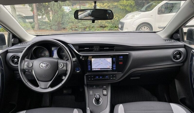 TOYOTA Auris  | FWD (przód) | Automatyczna | 99 KM | Szary full