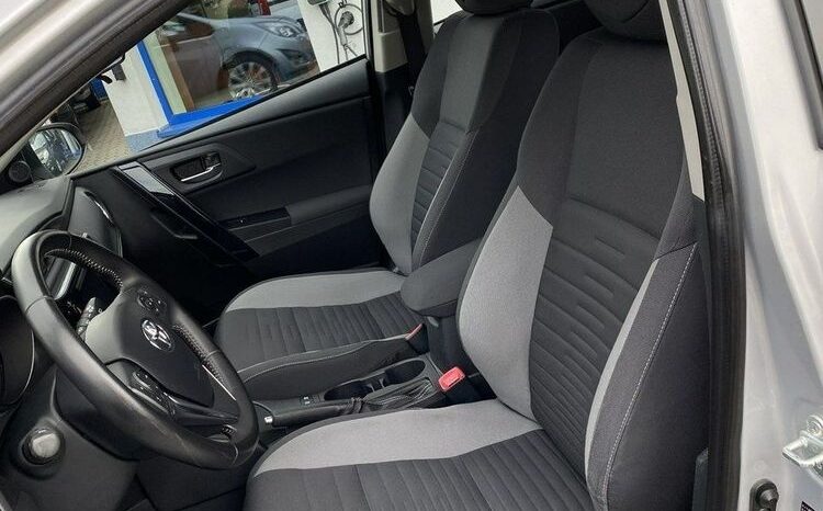 TOYOTA Auris  | FWD (przód) | Automatyczna | 99 KM | Szary full