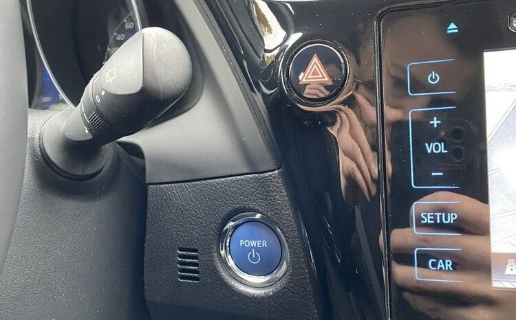 TOYOTA Auris  | FWD (przód) | Automatyczna | 99 KM | Szary full