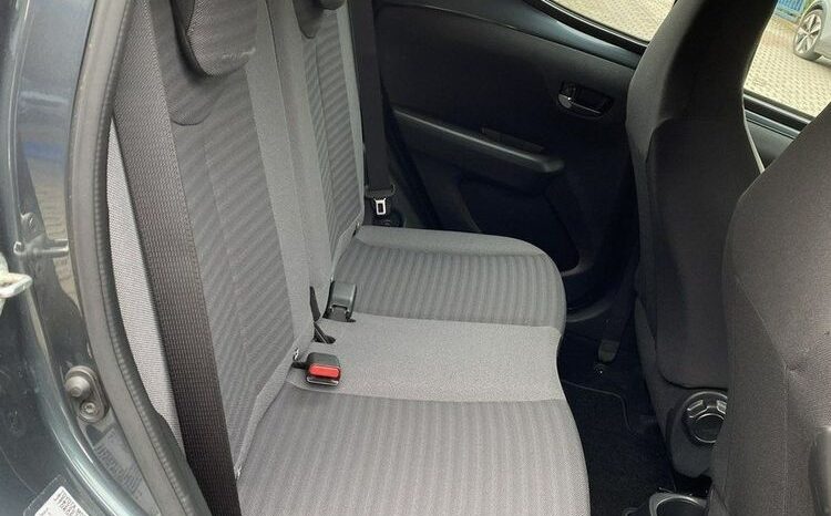 TOYOTA Aygo  | FWD (przód) | Manualna | 72 KM | Szary full