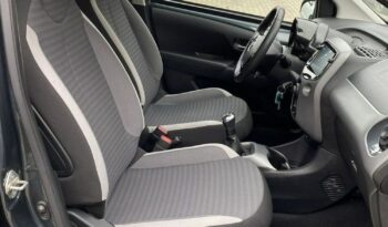 TOYOTA Aygo  | FWD (przód) | Manualna | 72 KM | Szary full