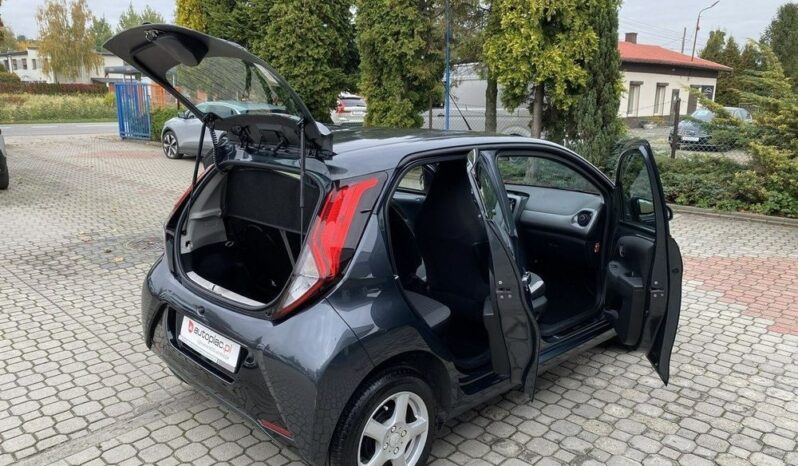 TOYOTA Aygo  | FWD (przód) | Manualna | 72 KM | Szary full
