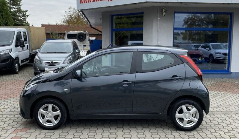TOYOTA Aygo  | FWD (przód) | Manualna | 72 KM | Szary full