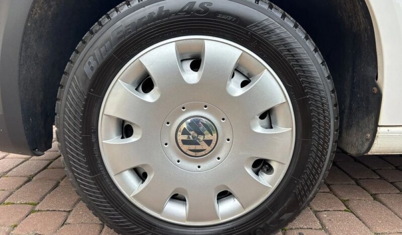 VOLKSWAGEN Caddy | FWD (przód) | Manualna | 102 KM | Biały full