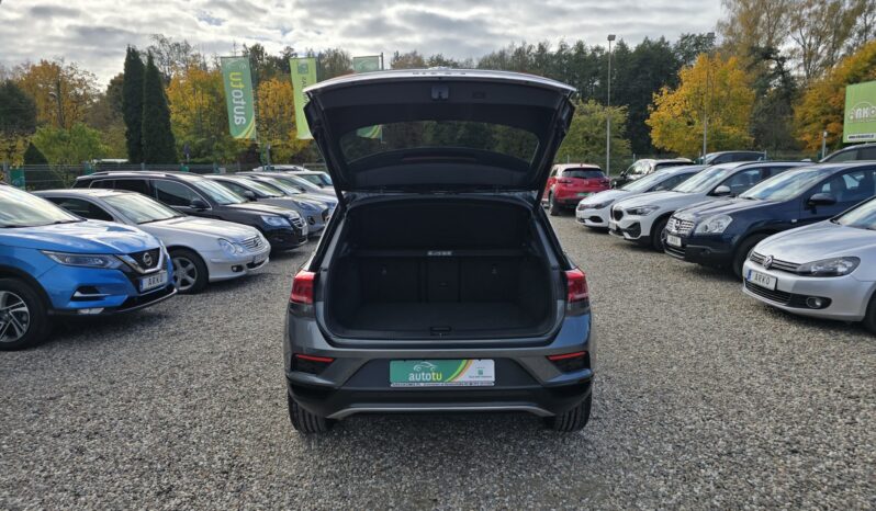 VOLKSWAGEN T-Roc  | FWD (przód) | Automatyczna | 150 KM | Szary full
