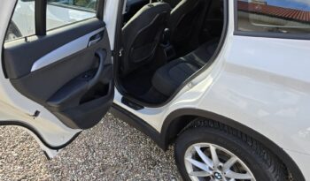 BMW X1  | 4×4 (stały) | Automatyczna | 190 KM | Biały full