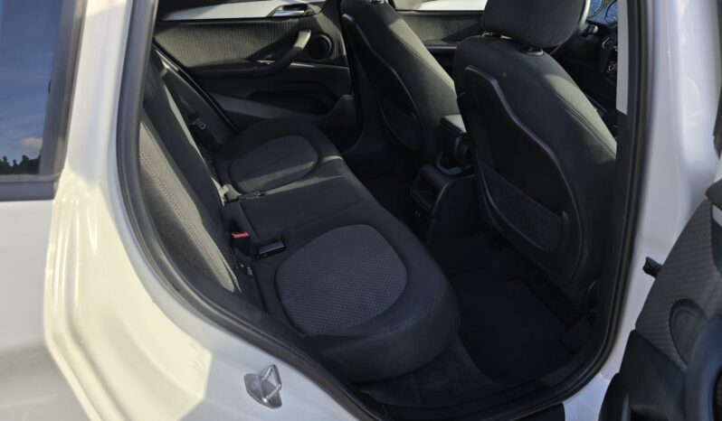 BMW X1  | 4×4 (stały) | Automatyczna | 190 KM | Biały full